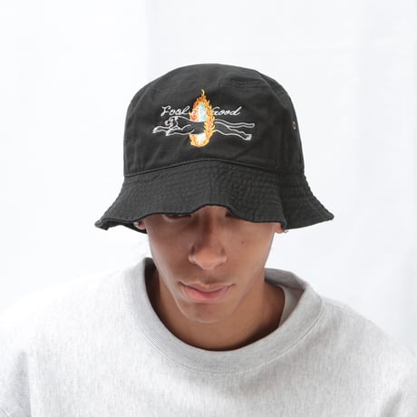 FLAMING HOOP PANTHER BUCKET HAT