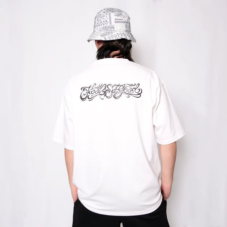 SCRIPT BIG POCKET TEE