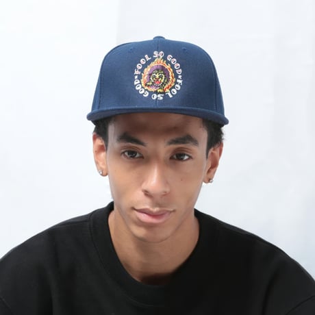 FLAMING HOOP TIGER FLAT CAP