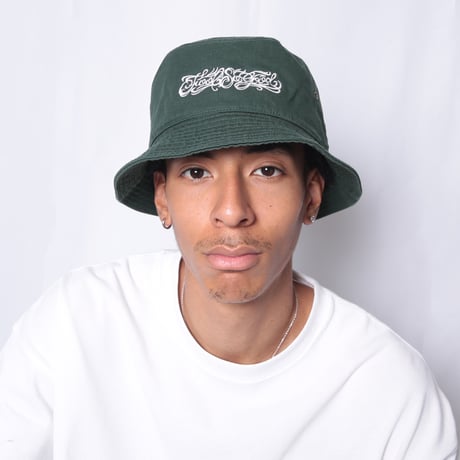 SCRIPT BUCKET HAT