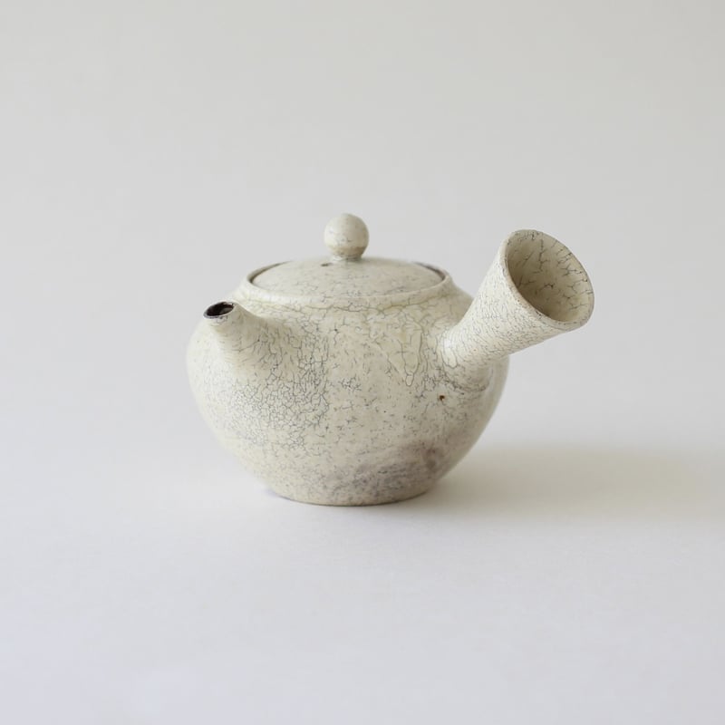 山崎さおり 粉引急須 | 菓菓かはん