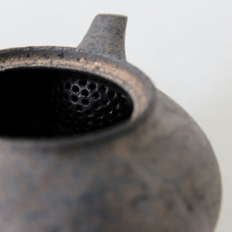 山崎さおり 黒急須 | 菓菓かはん