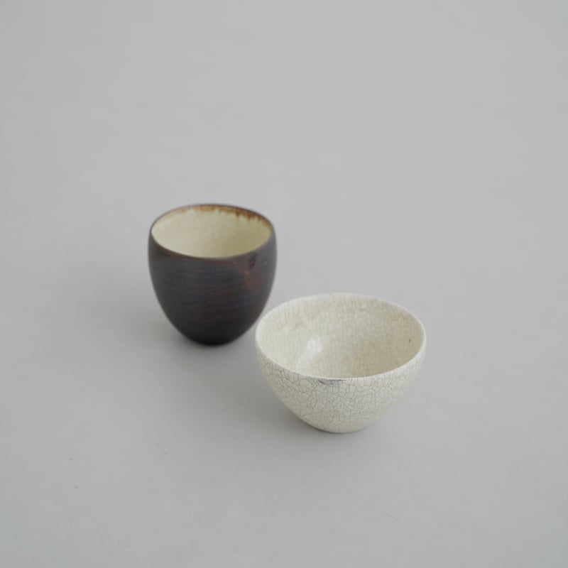 山崎さおり 粉引丸湯呑み 浅型 | 菓菓かはん