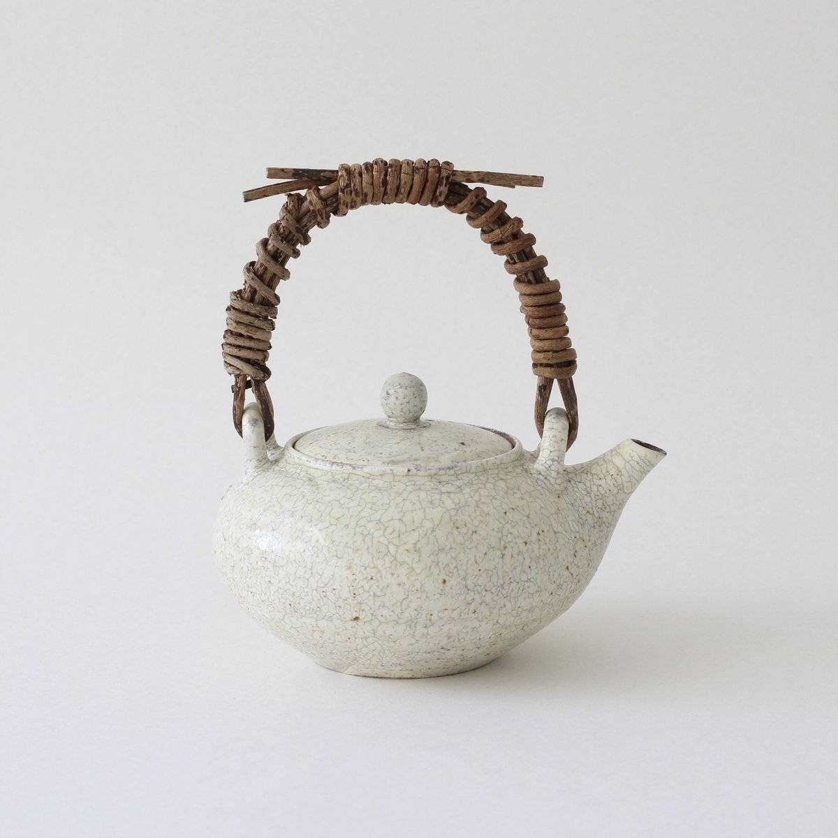 週末限定価格【美品】山崎さおり 貫入ポット fit=scale-down,w=1200