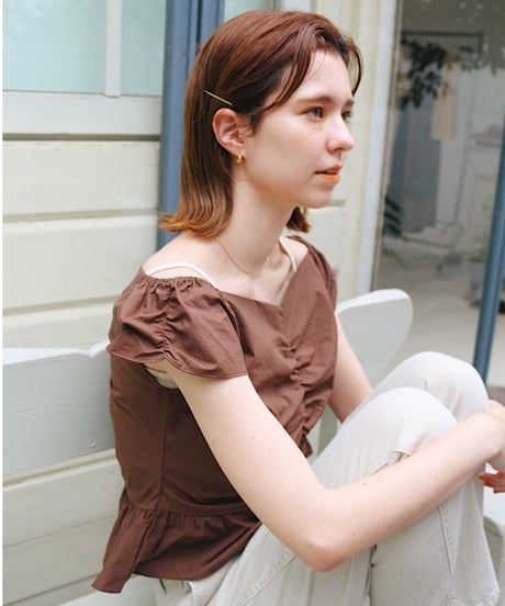 frill blouse