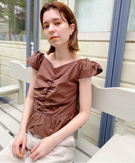 frill blouse