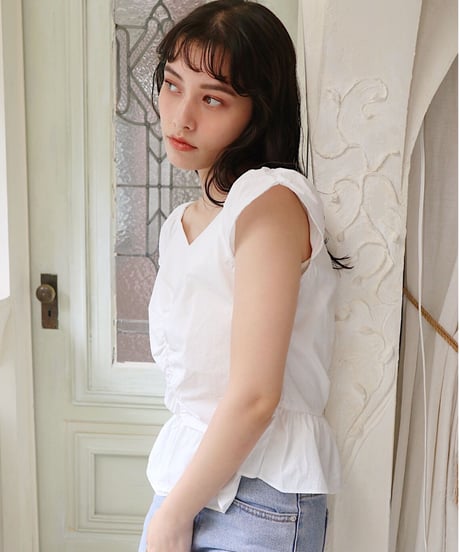 frill blouse