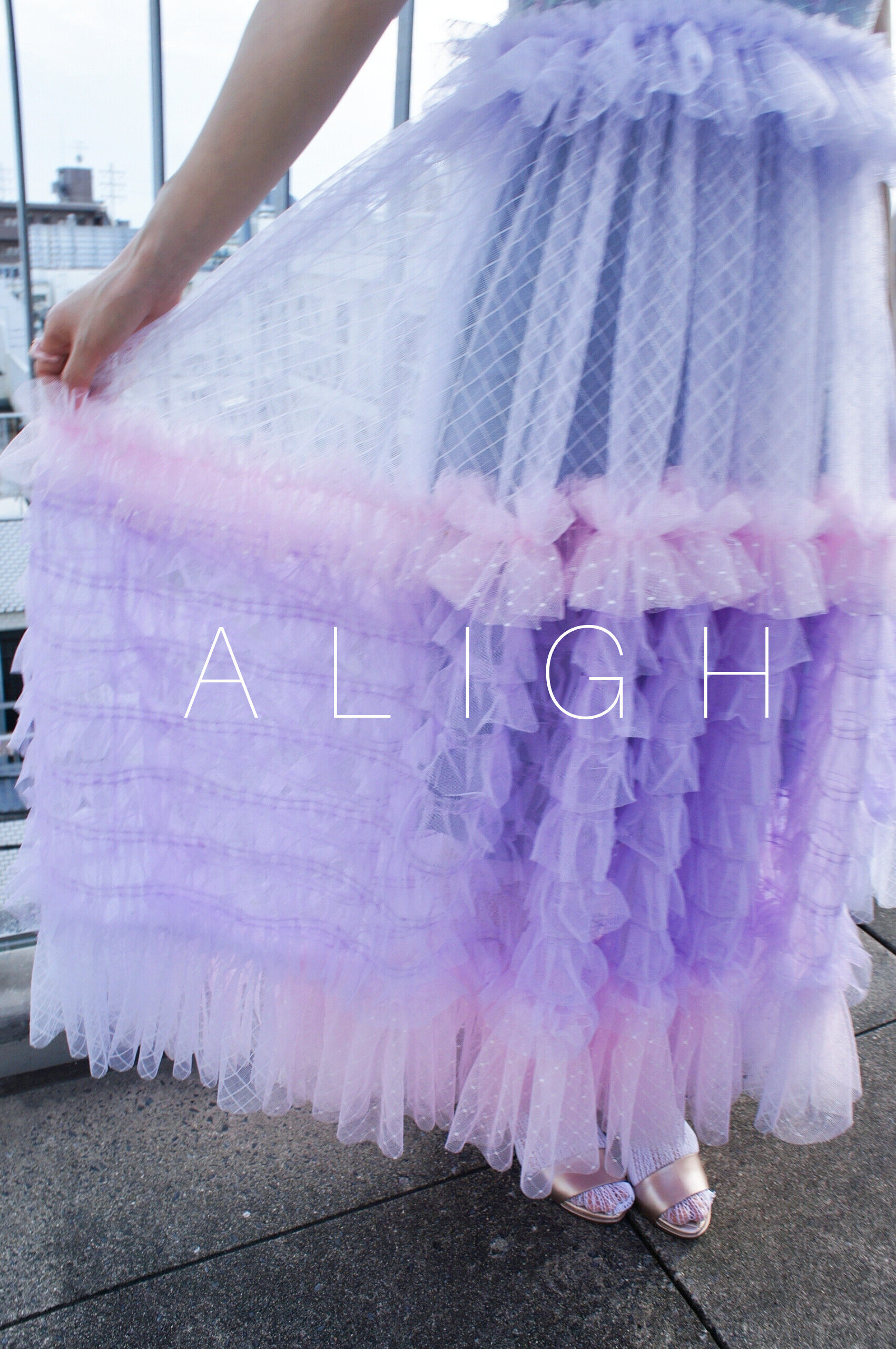 A L I G H T