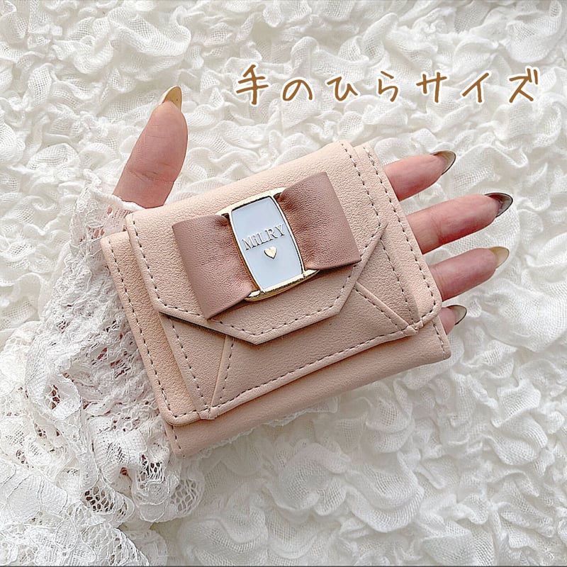 MCM ミニ財布 黒 赤いリボン付き MCM チャーム付き ウォレット 折りたたみ財布 ミニ財布 3つ折り