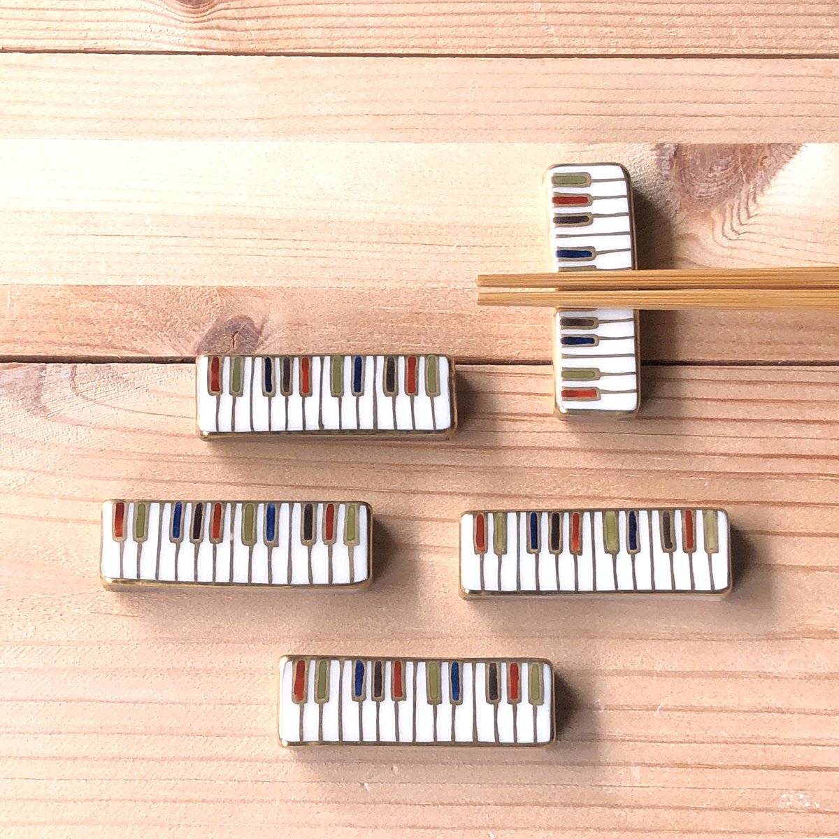 【新品未使用】「Studio Karakusa(スタジオ カラクサ)」金彩箸置き Studio Karakusa/金彩色絵箸置きセット -【当店限定】美しい金