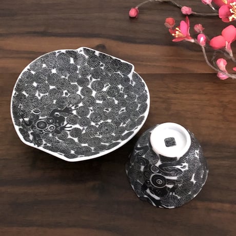 小花詰 壺型皿付盃 / 井上雅子