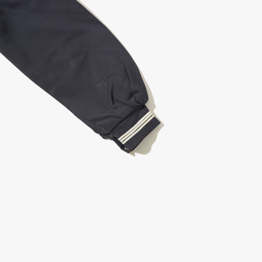 630f153a5b9b7558f2c8e3bf