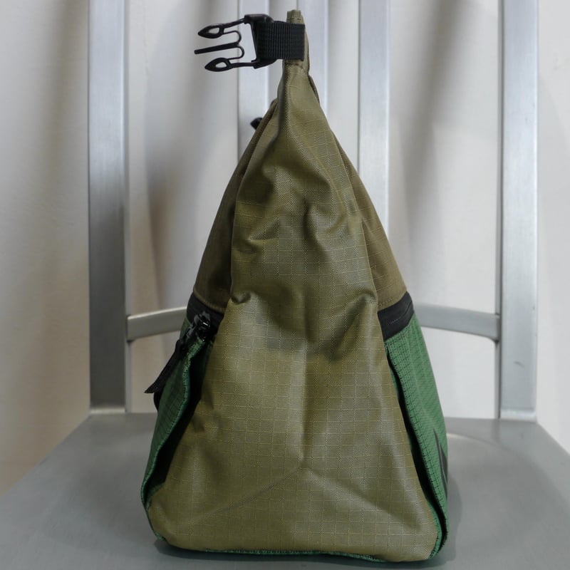 BLACK DIAMOND MONDO CHALK POT Repo Green | The