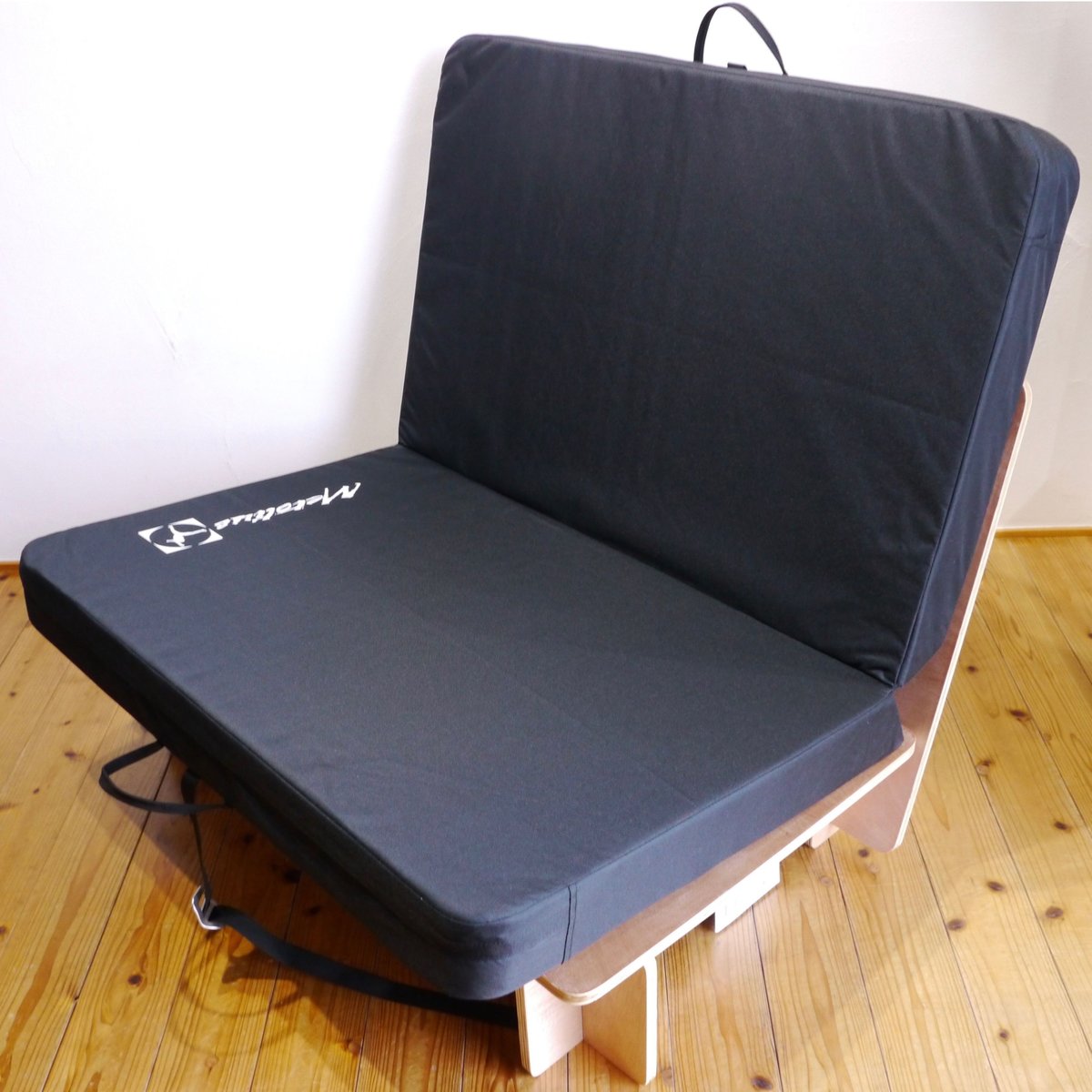 METOLIUS CRASH PAD COUCH | The Ranch Climbing G