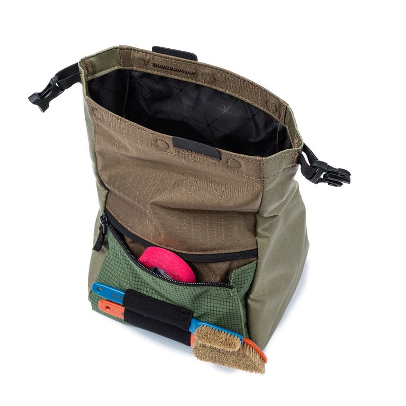 BLACK DIAMOND MONDO CHALK POT Repo Green | The