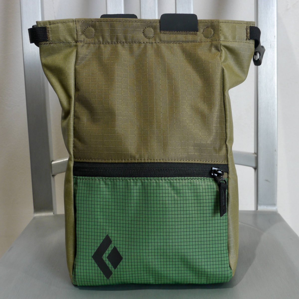 BLACK DIAMOND MONDO CHALK POT Repo Green | The