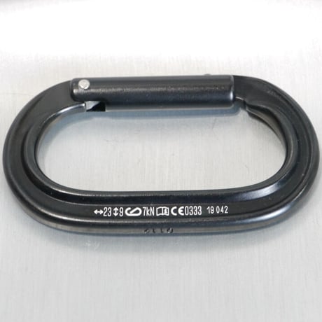 BLACK DIAMOND OVAL KEYLOCK Black
