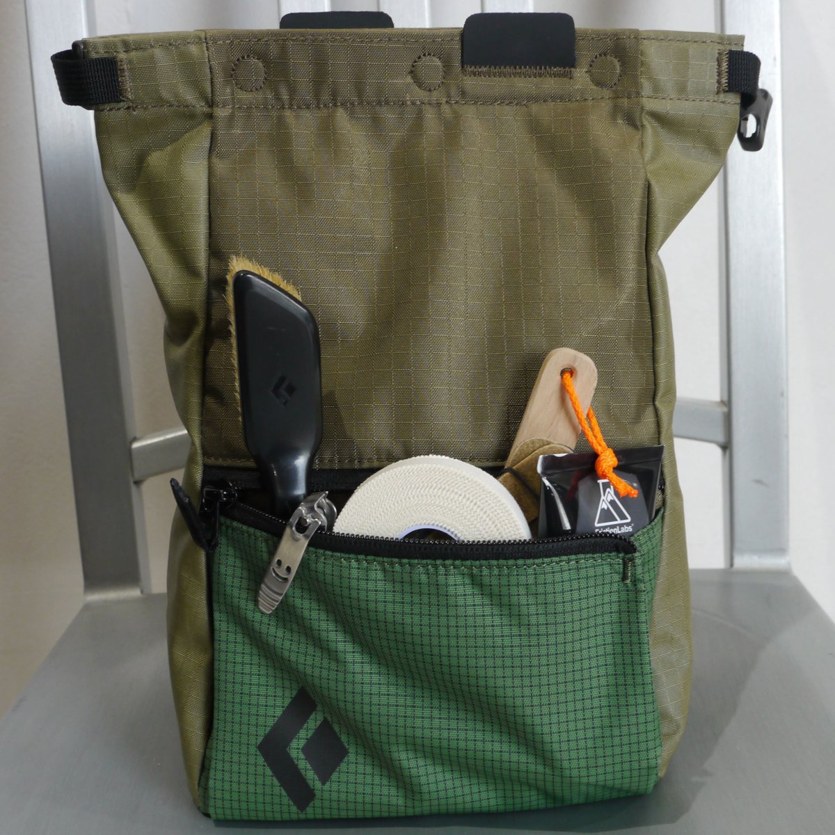 (取寄) ブラックダイヤモンド モンド チョーク ポット  Mondo Chalk Pot REPO Green BLACK DIAMOND MONDO CHALK POT Repo Green | The