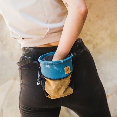 MAD ROCK HANGER BOLT CHALK BAG Deep Teal