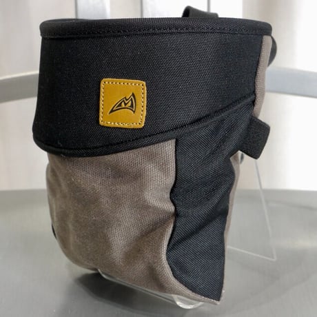 MAD ROCK HANGER BOLT CHALK BAG Black/Grey