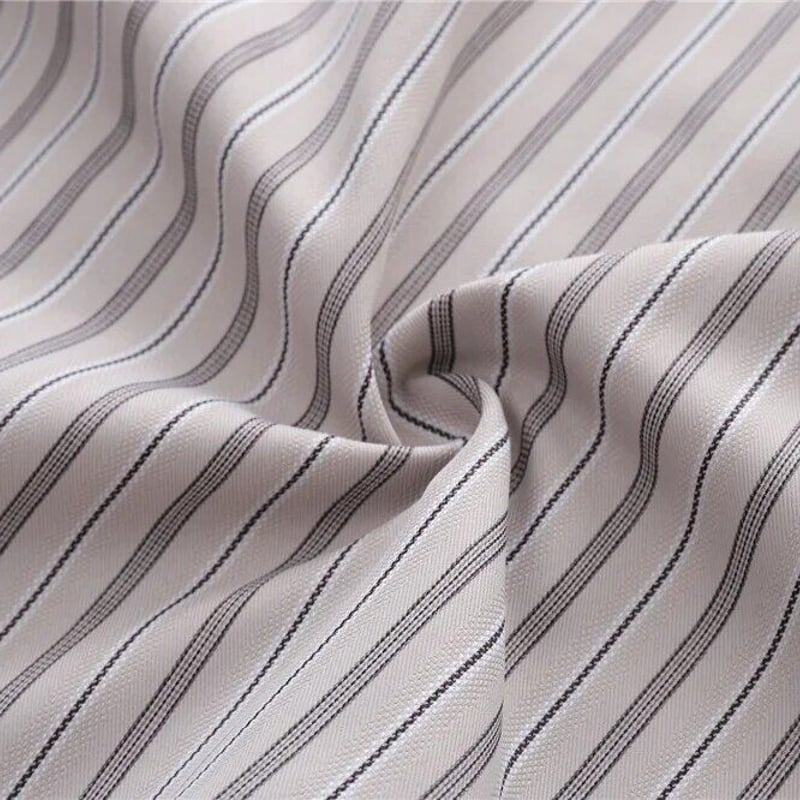 《ステューシー》ストライプシャツ　ホワイト×グレー　刺繍ロゴ　Mサイズスアの古着屋