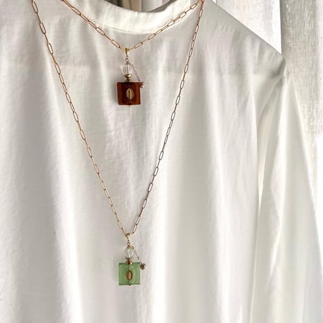 flacon de parfum amulette collier／お守り香水瓶のネックレス　カラー:シアン
