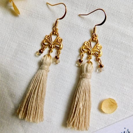 Pompom de chanvle / 麻のタッセルピアス