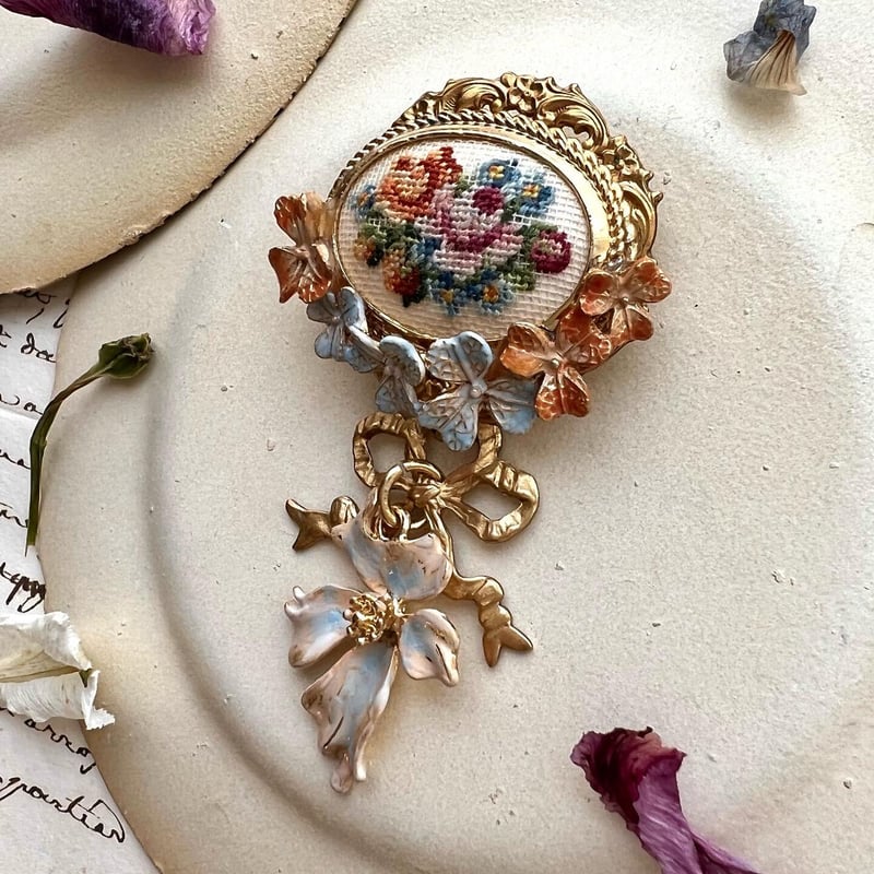 petit point fleurs | parisum.c