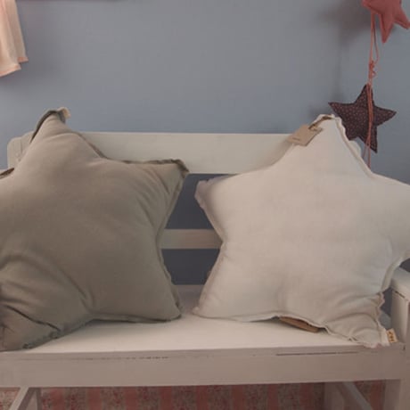 Numero74 ヌメロ74  Star cushion pastel スタークッション M white