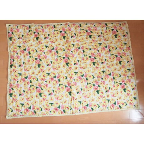Le petit Lucas プチルカ baby quilt 105x140 yellow flower