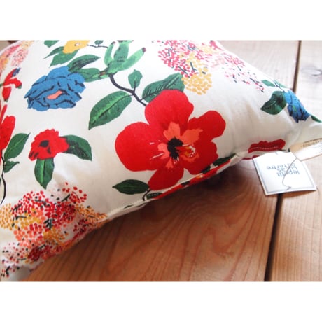 Le petit Lucas プチルカ Cushion 30x30 flower
