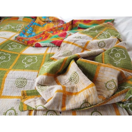 en fil d'Indienne マルチキルトカバー Antique Kantha F140x225