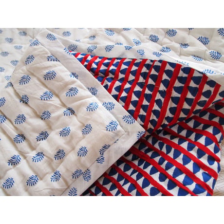 Le petit Lucas プチルカ single quilt 150X220 Triangles