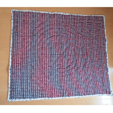 Le petit Lucas プチルカ small quilt 95x105 Triangles