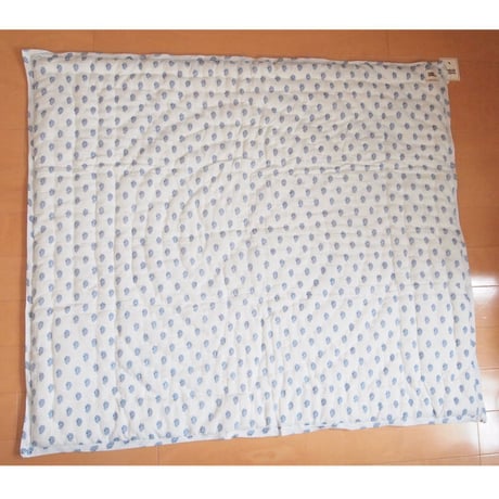 Le petit Lucas プチルカ small quilt 95x105 Triangles