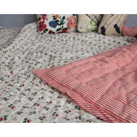 Le petit Lucas プチルカ baby quilt 105x140 small flower