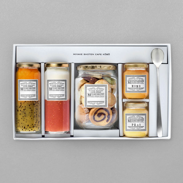 SENSAI  3点セット　ギフトセット SENSAI / センサイ ザ 12ホリデーギフトの公式バリエーション情報