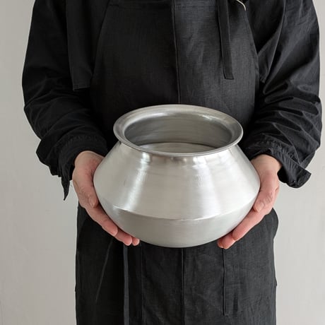 aluminium vase