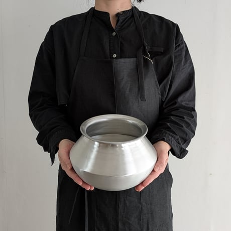 aluminium vase
