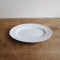 白磁のお皿　9オーバルプレート