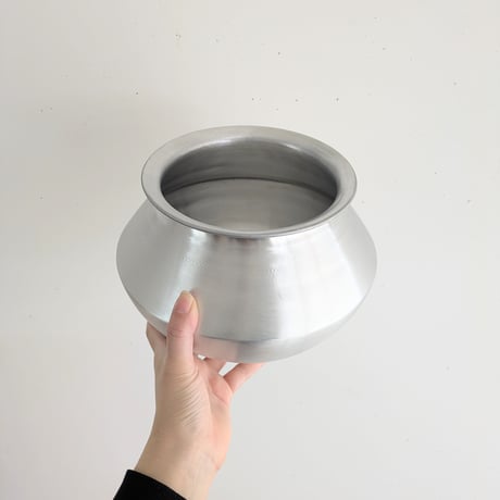 aluminium vase