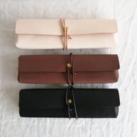 studio FAVORI　クラシックな革箱ペンケース