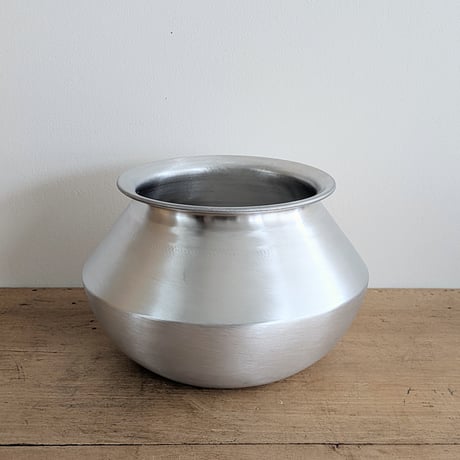 aluminium vase