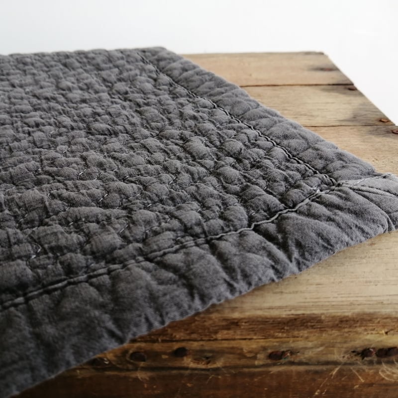 キルティングマット Striped ibul（ストライプイブル） 墨グロ イブル