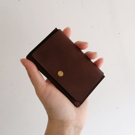 studio FAVORI　包容力のある名刺入れ