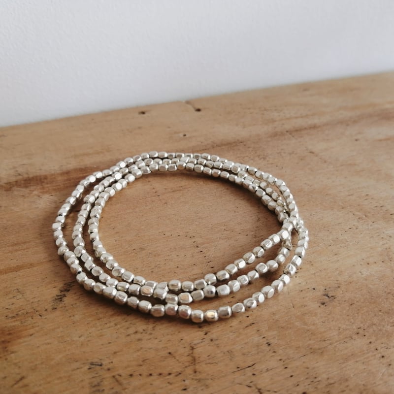 アース カラー ビーズ ネックレス｜ SHIPS 公式サイト earthcolors