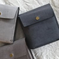 studio FAVORI　横向きの二つ折り財布