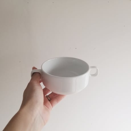 白磁の両手スープカップ