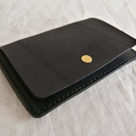 studio FAVORI　包容力のある名刺入れ