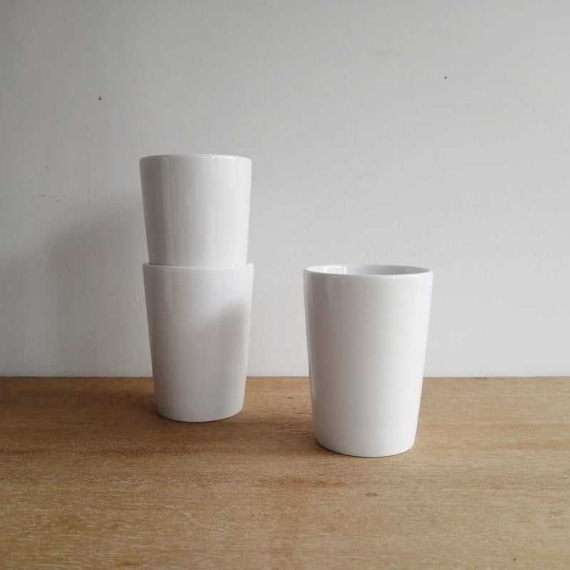 石木文さん フリーカップ 1個 白磁のフリーカップ | mikke